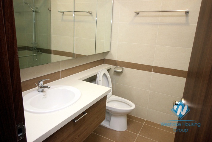 A 2 bedroom apartment for rent in Trang An Complex
